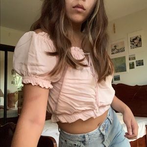 BRANDY MELVILLE PUFFY OFF-THE-SHOULDER TOP